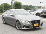 CROWN sedan hybrid