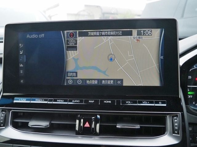 CROWN sedan hybrid