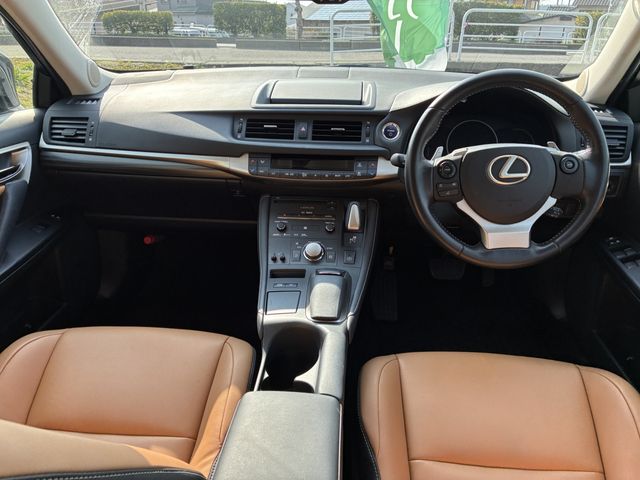 LEXUS CT200h