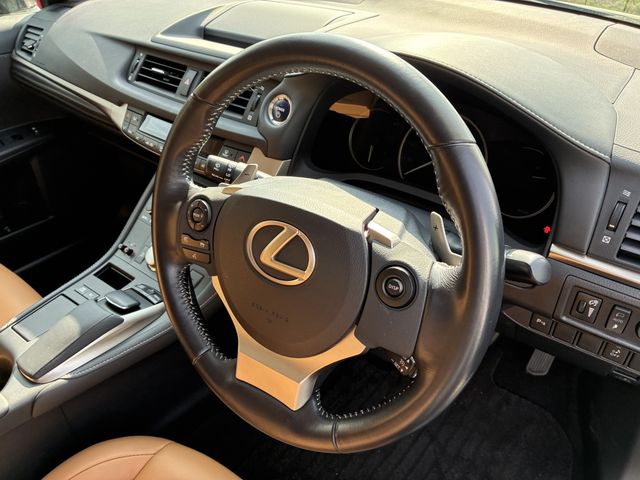 LEXUS CT200h