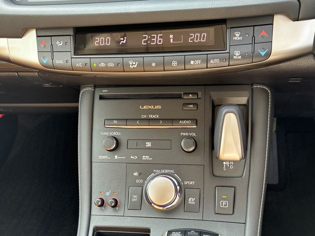 LEXUS CT200h