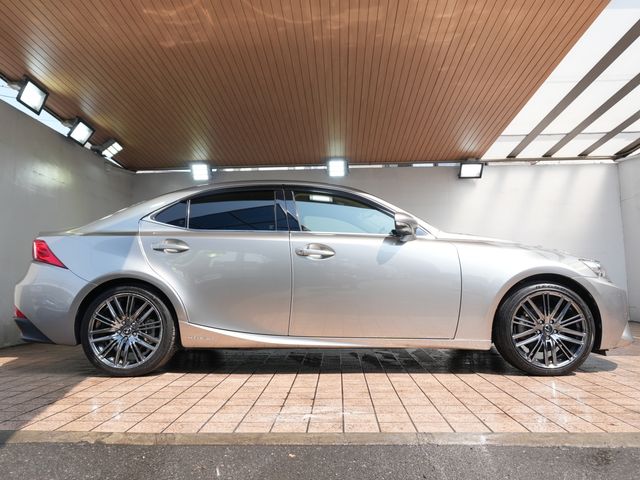 LEXUS IS300h