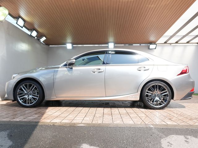 LEXUS IS300h