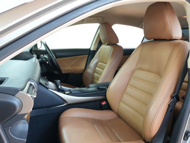 LEXUS IS300h