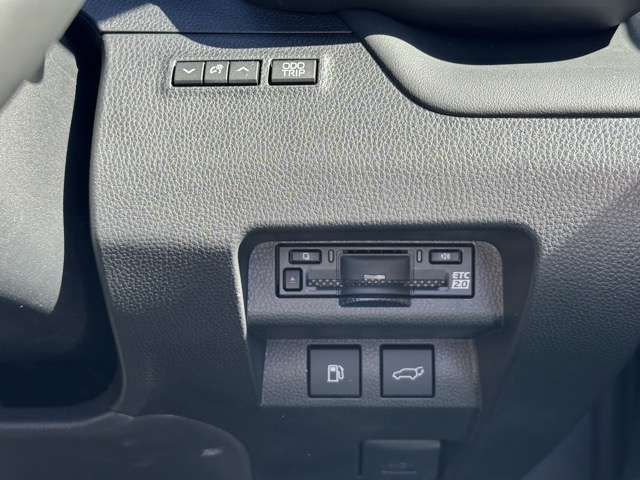 CROWN SPORT