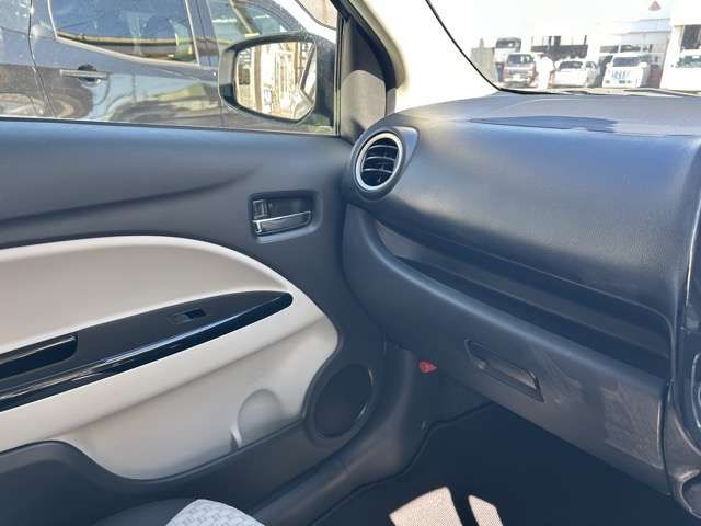 MIRAGE hatchback