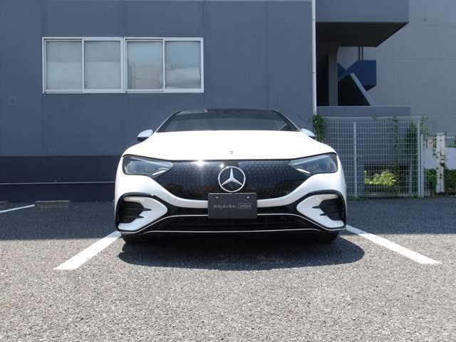 MERCEDES BENZ EQE