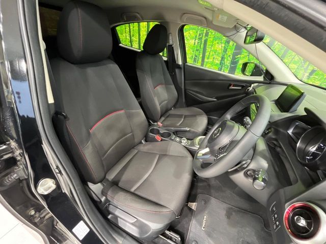 MAZDA2