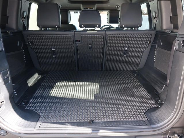 ROVER DEFENDER