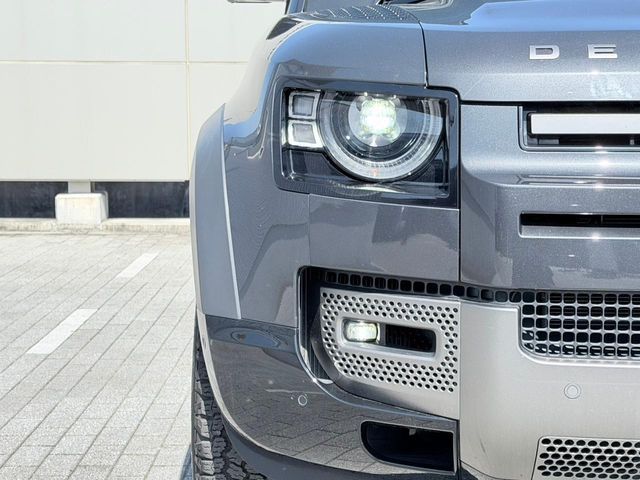 ROVER DEFENDER