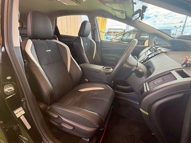 PRIUS Alpha