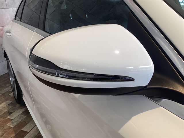 MERCEDES BENZ C class sedan