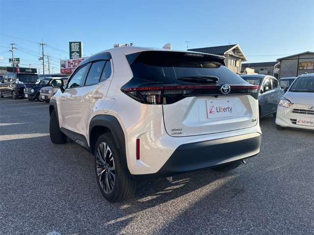YARIS CROSS HYBRID