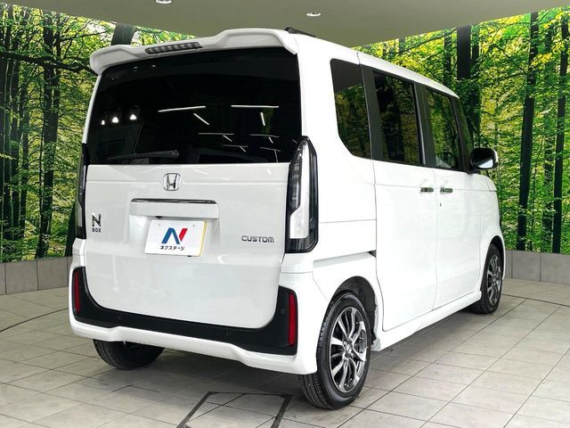 N BOX CUSTOM