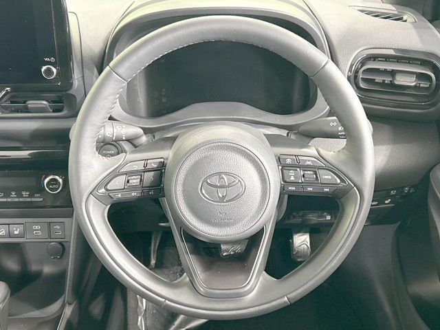 YARIS CROSS HYBRID