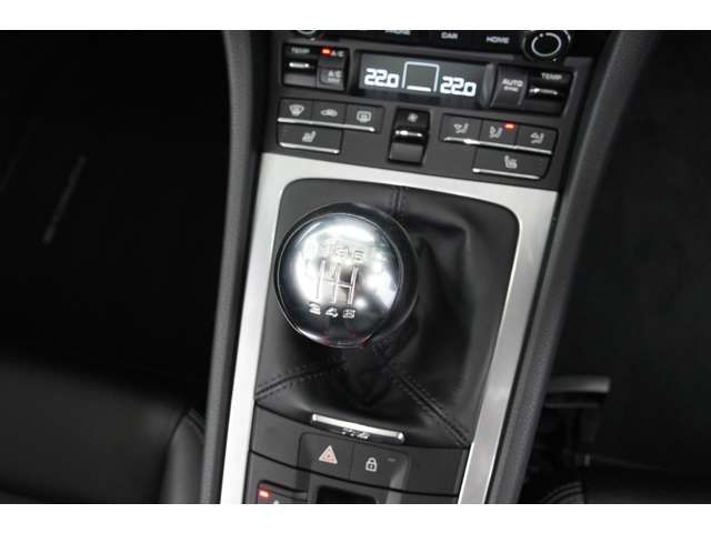 PORSCHE 718BOXSTER