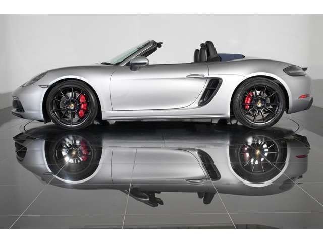 PORSCHE 718BOXSTER