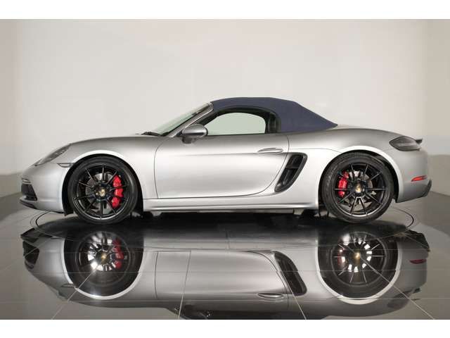 PORSCHE 718BOXSTER