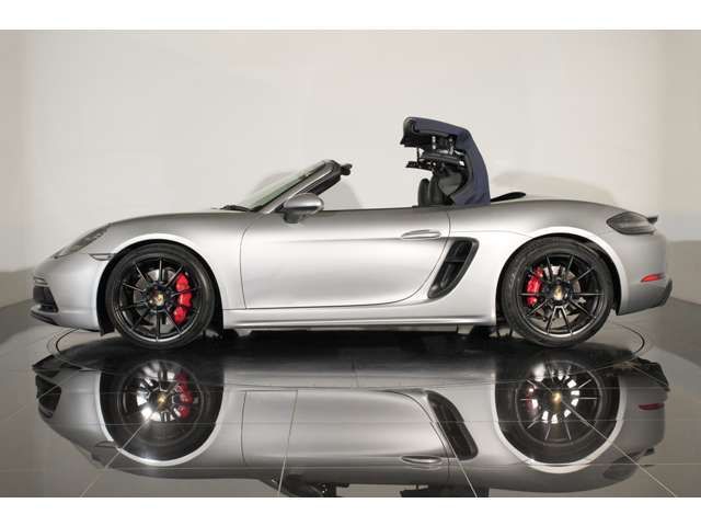 PORSCHE 718BOXSTER