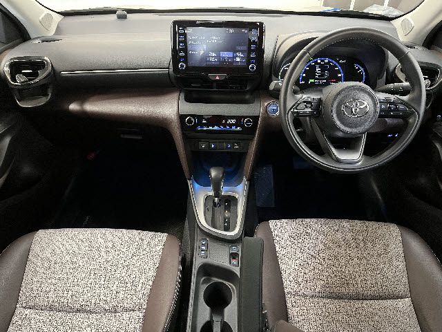 YARIS CROSS HYBRID