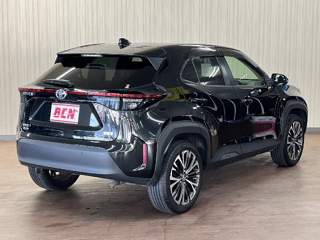 YARIS CROSS HYBRID