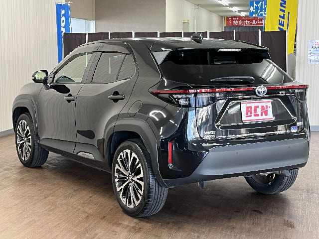 YARIS CROSS HYBRID