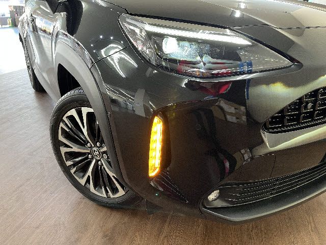 YARIS CROSS HYBRID
