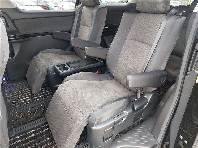 ALPHARD hybrid 4WD