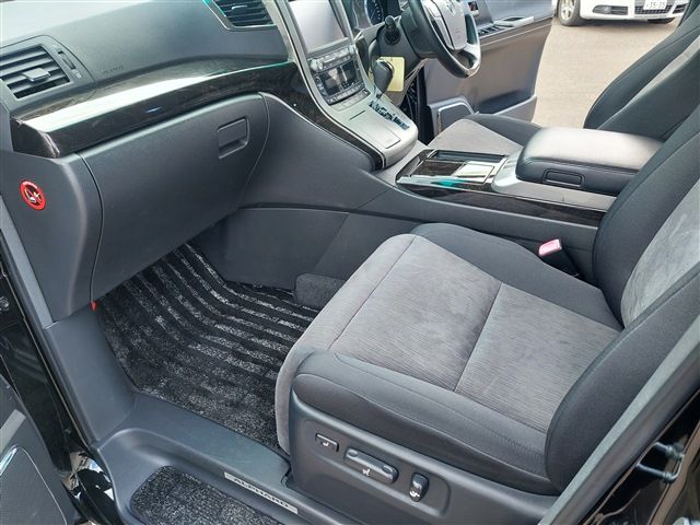 ALPHARD hybrid 4WD