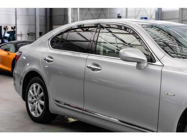 LEXUS LS600h