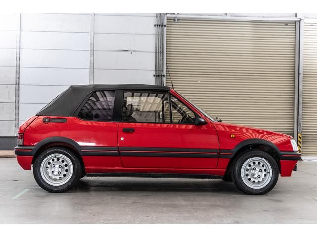 PEUGEOT 205 open