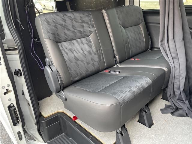 CARAVAN van 2WD