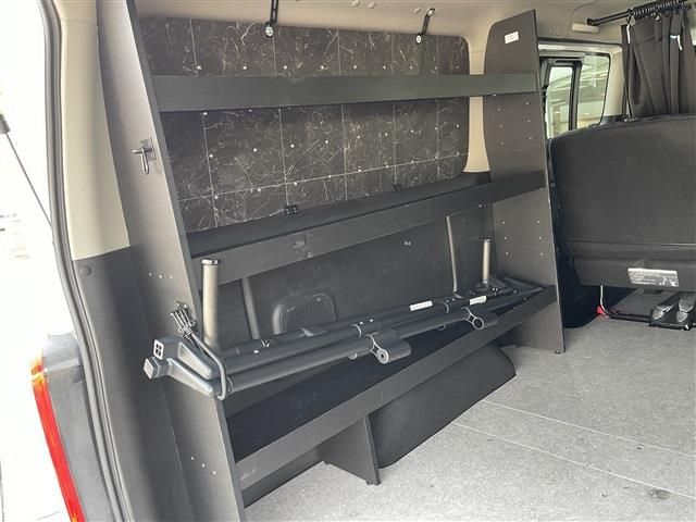 CARAVAN van 2WD