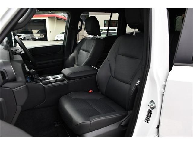 LANDCRUISER 250
