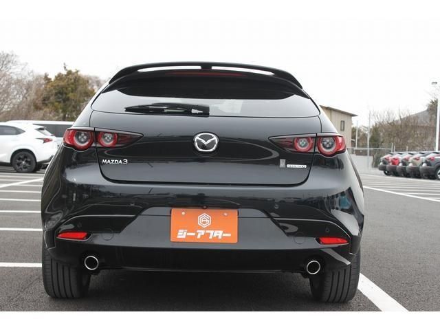 MAZDA3 FASTBACK