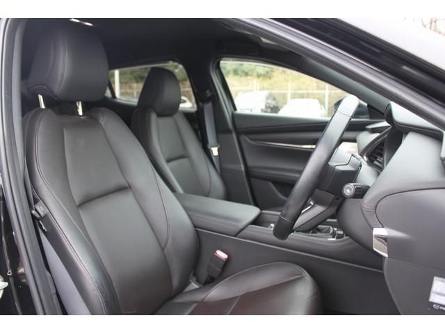 MAZDA3 FASTBACK