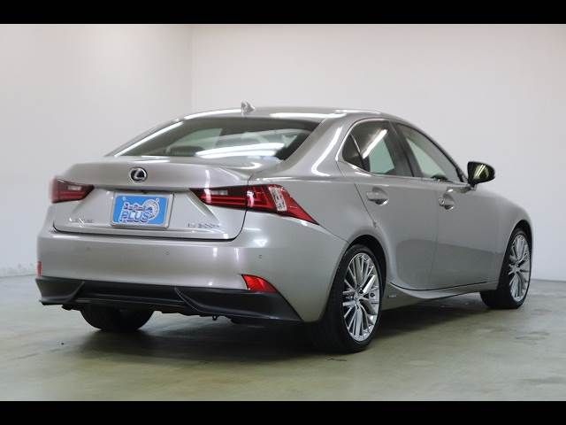 LEXUS IS300h