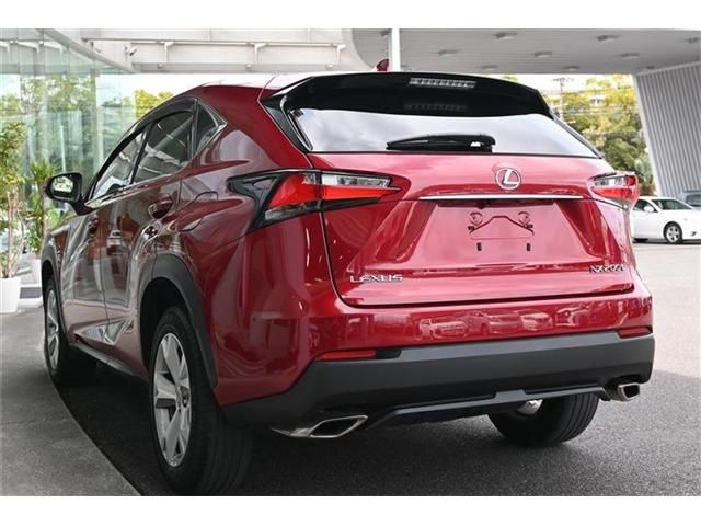 LEXUS NX200t