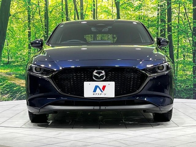 MAZDA3 FASTBACK