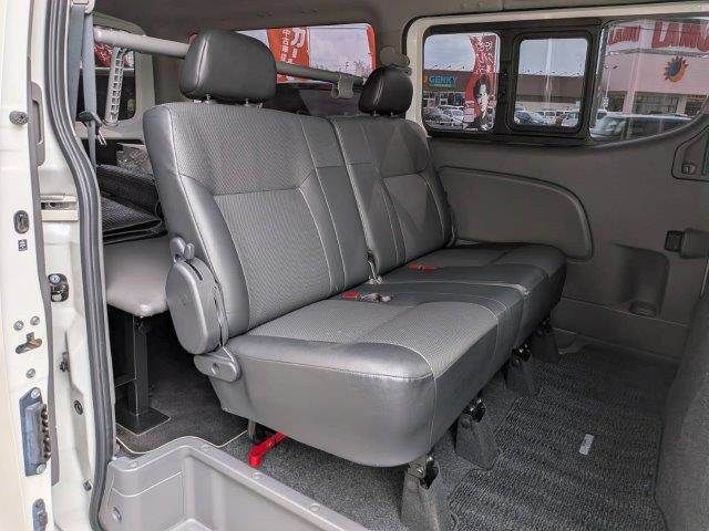 NV350 CARAVAN 4WD