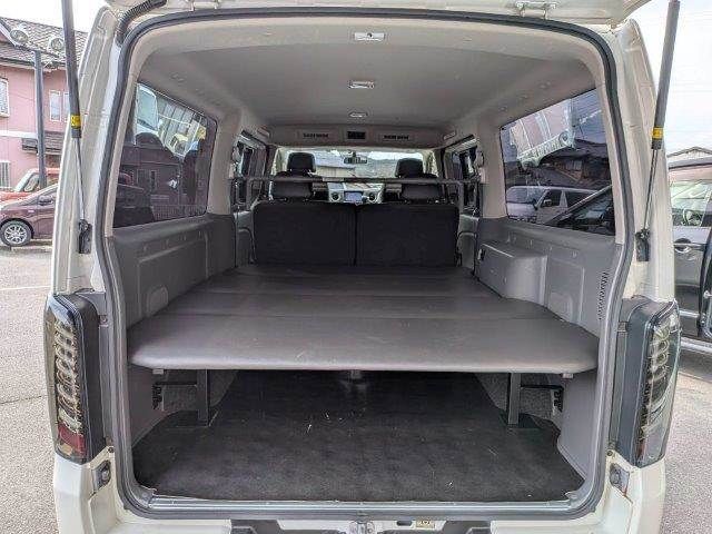 NV350 CARAVAN 4WD
