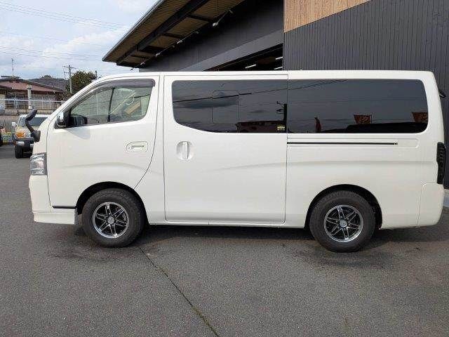NV350 CARAVAN 4WD