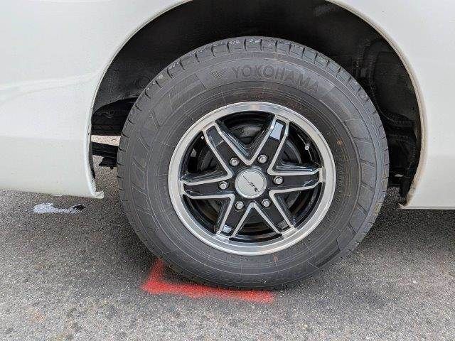 NV350 CARAVAN 4WD
