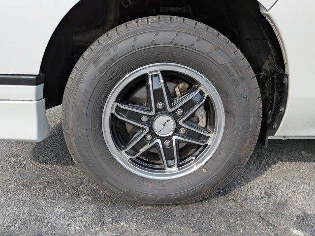 NV350 CARAVAN 4WD