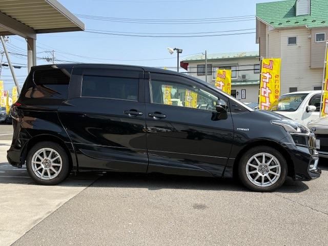 SIENTA HYBRID
