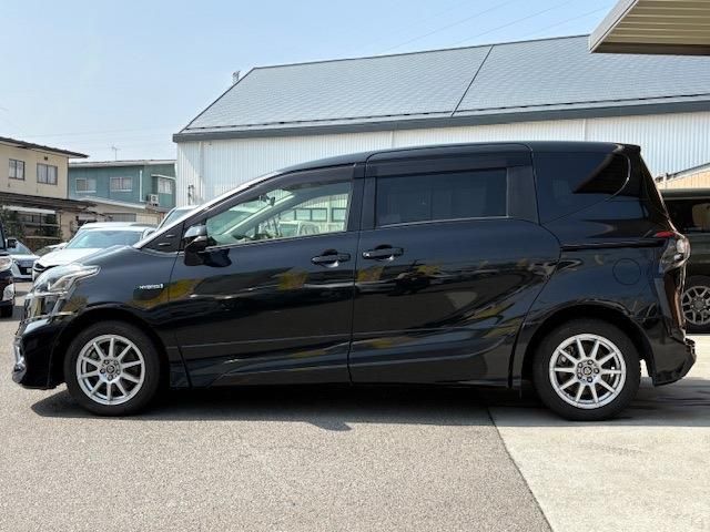 SIENTA HYBRID