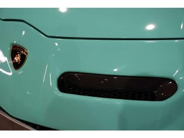 LAMBORGHINI Aventador