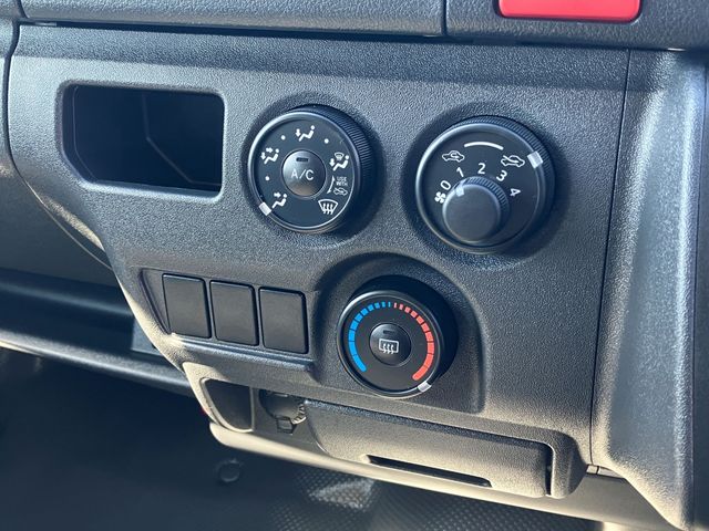 HIACE van 1.2t 2WD