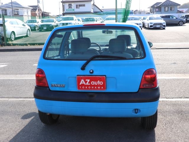 RENAULT TWINGO