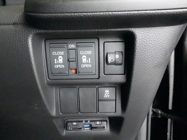 STEPWAGON e:HEV